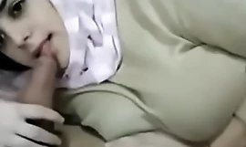 An Egyptian student sucks her boyfriend's weasel words in the car
