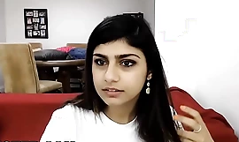 CAMSTER - Mia Khalifa% 27s Cam Turns On Before She% 27s Ready