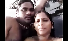 tamil pár puci korrodáló holtágban