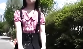 Finom japán fiatal lány sűrített szőrtelen punci