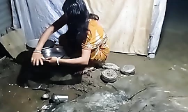 Desi indian Devoted to Bhabi Fuck (virallinen video: Localsex31)