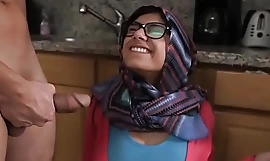 MIA KHALIFA - Arab Pornstar Toys Her Cum-hole Heavens Webcam For Her Fans
