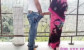 XXX Bengali fierbinte making love uimitor în aer liber în saree roz în toate direcțiile hoț inteligent! XXX serial web hindi making love Ultimul episod 2022