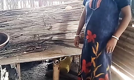 Bengali δημοτική Μαμά Συνδυασμός σε υπαίθριο ( Επίσημο βίντεο By Localsex31)